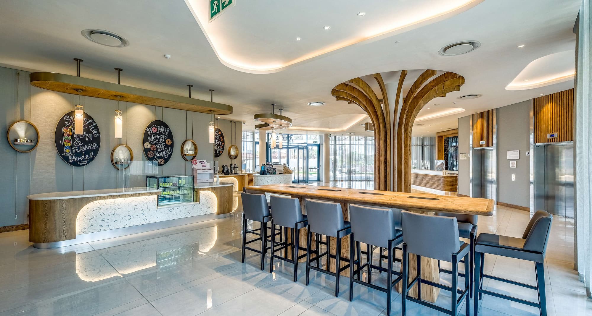 Radisson Hotel and Convention Centre OR Tambo Airport - Communal lobby meeting area