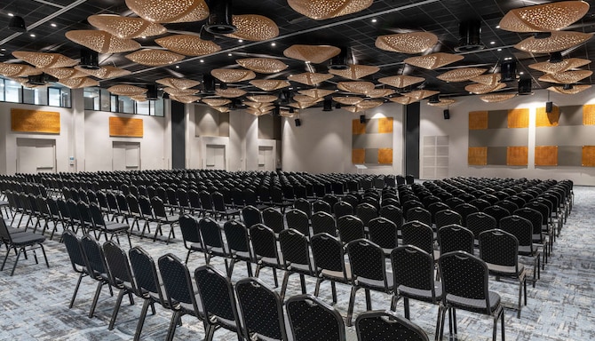 قاعة إيكورهوليني