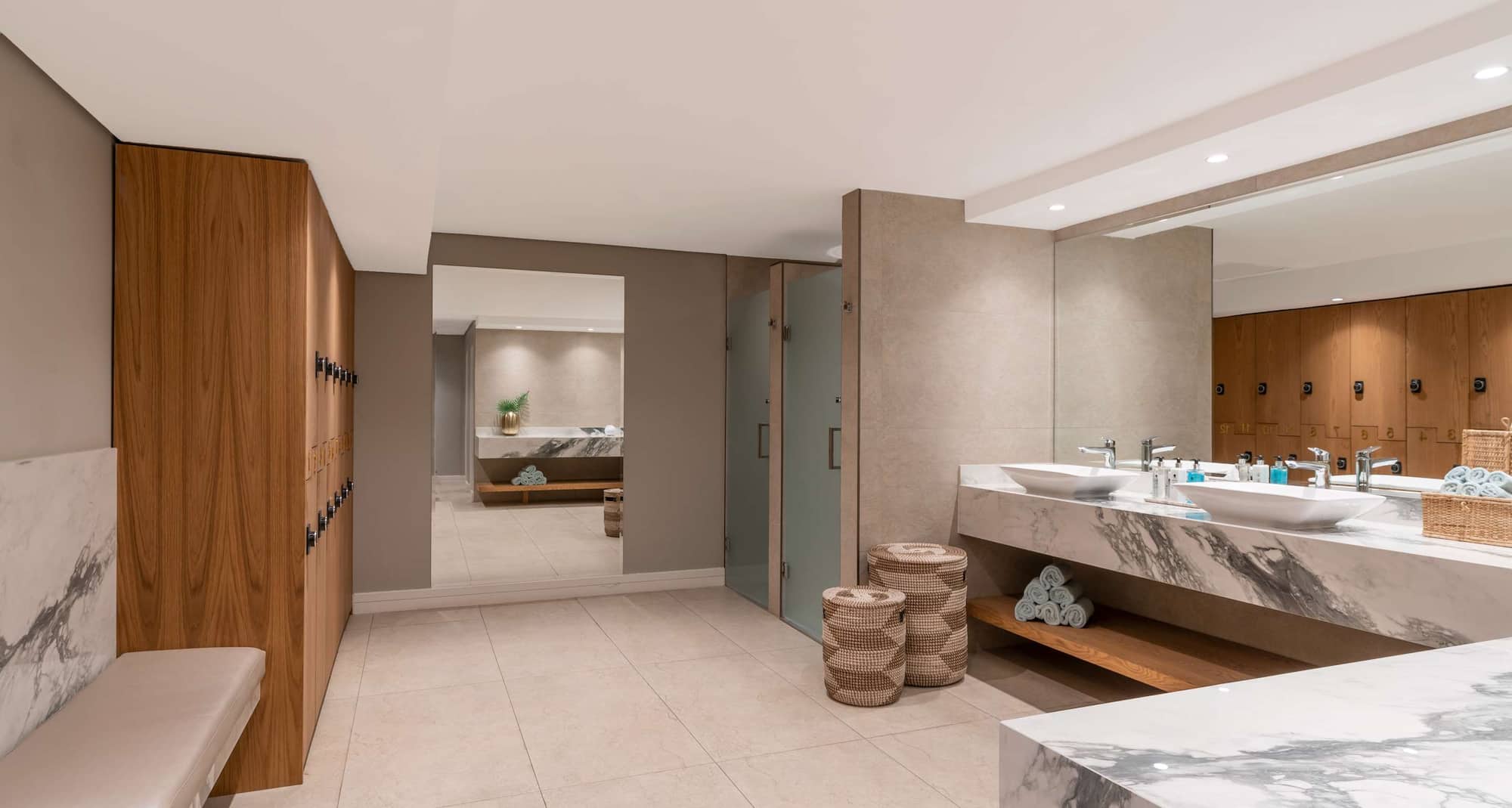 Radisson Hotel and Convention Centre OR Tambo Airport - Spa - Changing Room