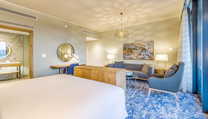 Radisson Hotel and Convention Centre OR Tambo Airport - Junior suite