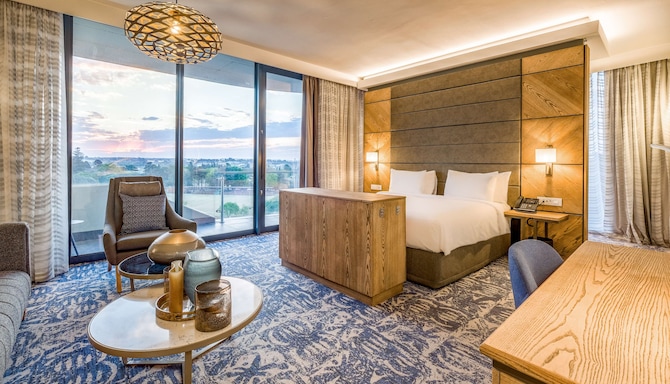 Radisson Hotel and Convention Centre OR Tambo Airport - Junior suite