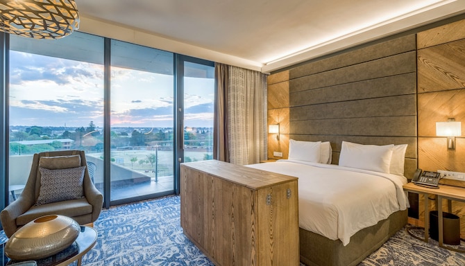 Radisson Hotel and Convention Centre OR Tambo Airport - Junior suite