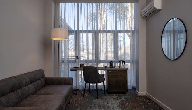 Radisson Hotel and Convention Centre OR Tambo Airport - Boutique Building - Junior Suite