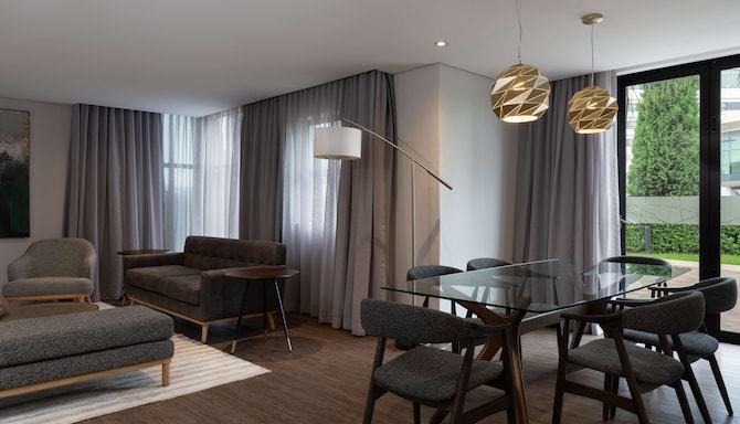 Radisson Hotel and Convention Centre OR Tambo Airport - Three Bedroom Apartment Boutique Building
