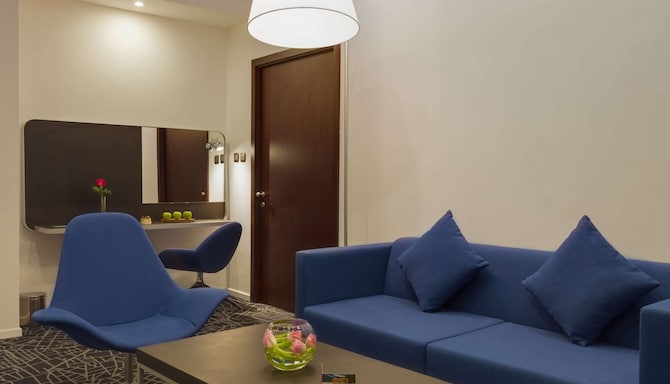 Radisson Hotel & Apartments Dammam Industrial City - جناح