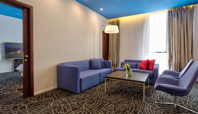 Radisson Hotel & Apartments Dammam Industrial City - جناح