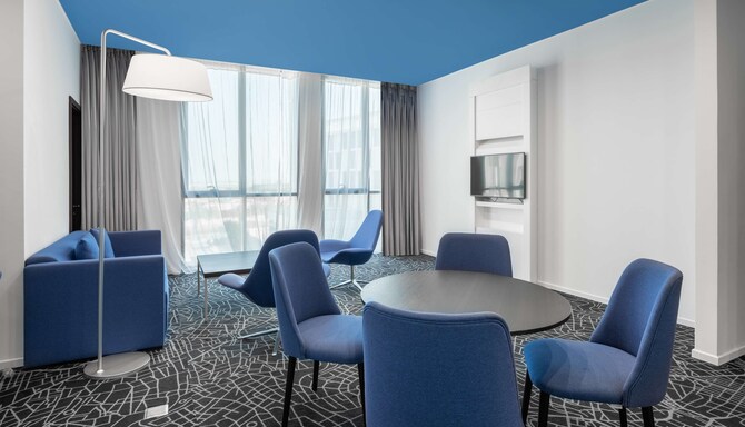 Radisson Hotel & Apartments Dammam Industrial City - جناح