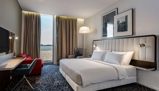 Radisson Hotel and Apartments Dammam Industrial City - Premium Suite Bedroom