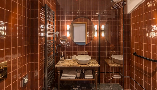 Radisson Hotel & Apartments Gdansk - Old Granary Superior Room bathroom