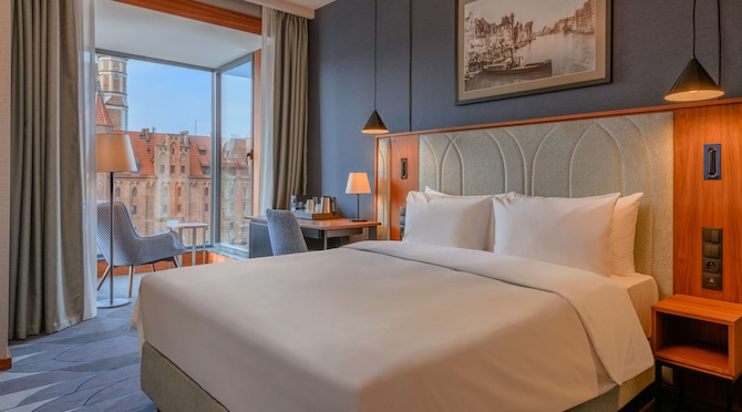 Radisson Hotel & Apartments Gdansk - Superior Room with bay window, river view & spa access