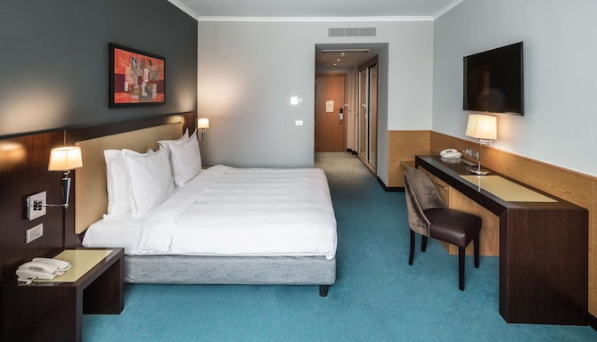 Radisson Hotel Astana - Superior Room