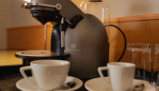 Radisson Hotel Astana - Coffee machine in the suite