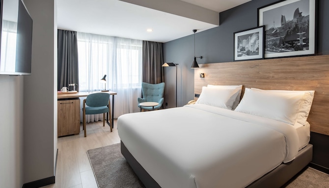 Radisson Hotel Baku - Superior Room Caspian Sea View