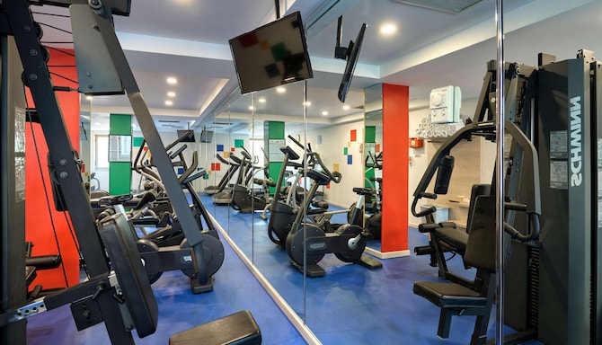 Radisson Hotel Baku - Gym