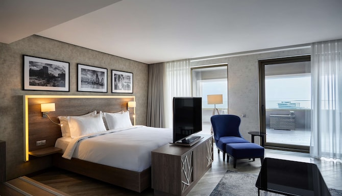 Radisson Hotel Baku - Studio Room with Terrace