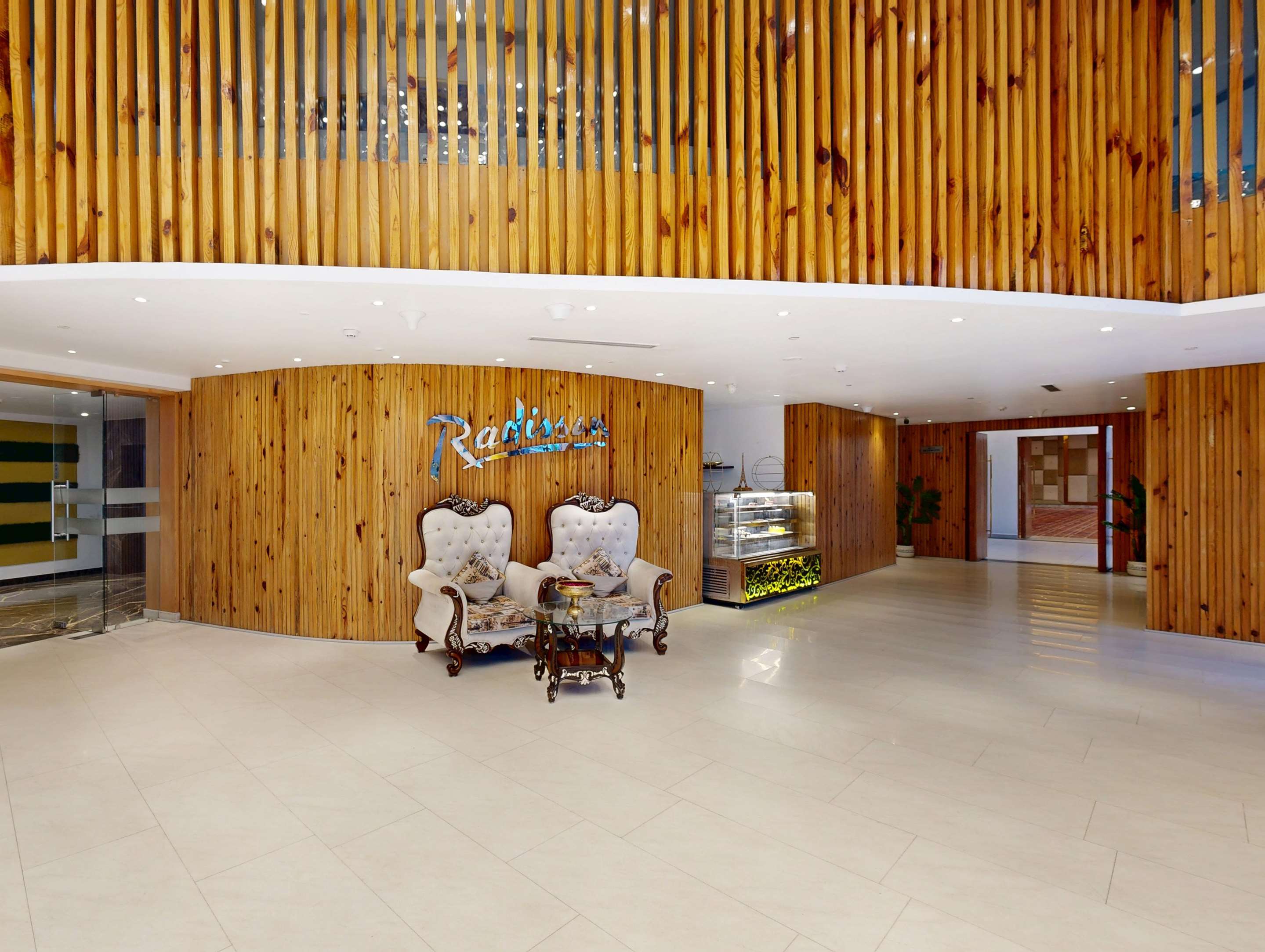 Radisson Hotel Bareilly Airport - Lobby