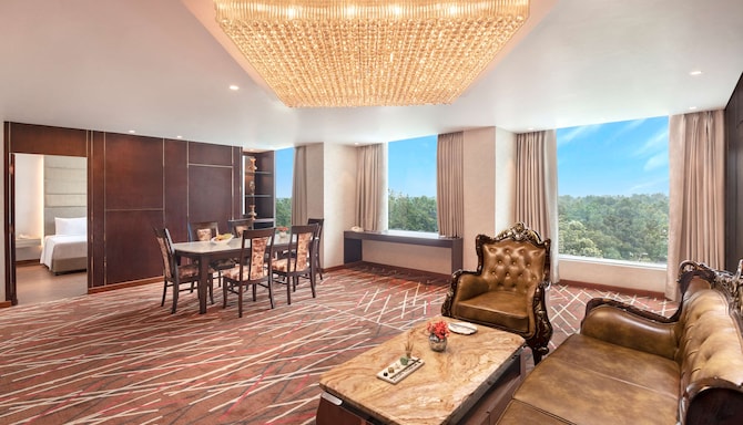 Radisson Hotel Bareilly Airport - Presidential Suite living area