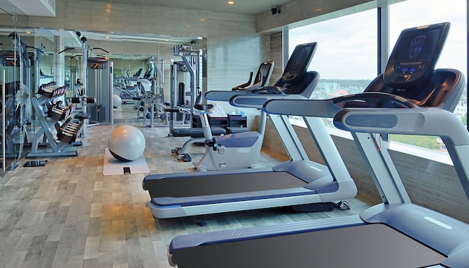 Radisson Hotel Bengaluru City Center - Fitness Center