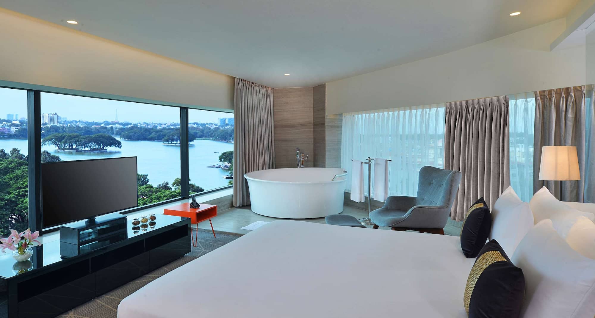 Radisson Hotel Bengaluru City Center - One Bedroom Suite