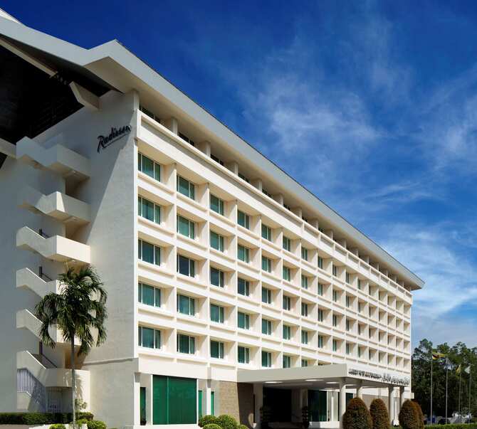 Radisson Hotel Brunei Darussalam - Hotel Exterior