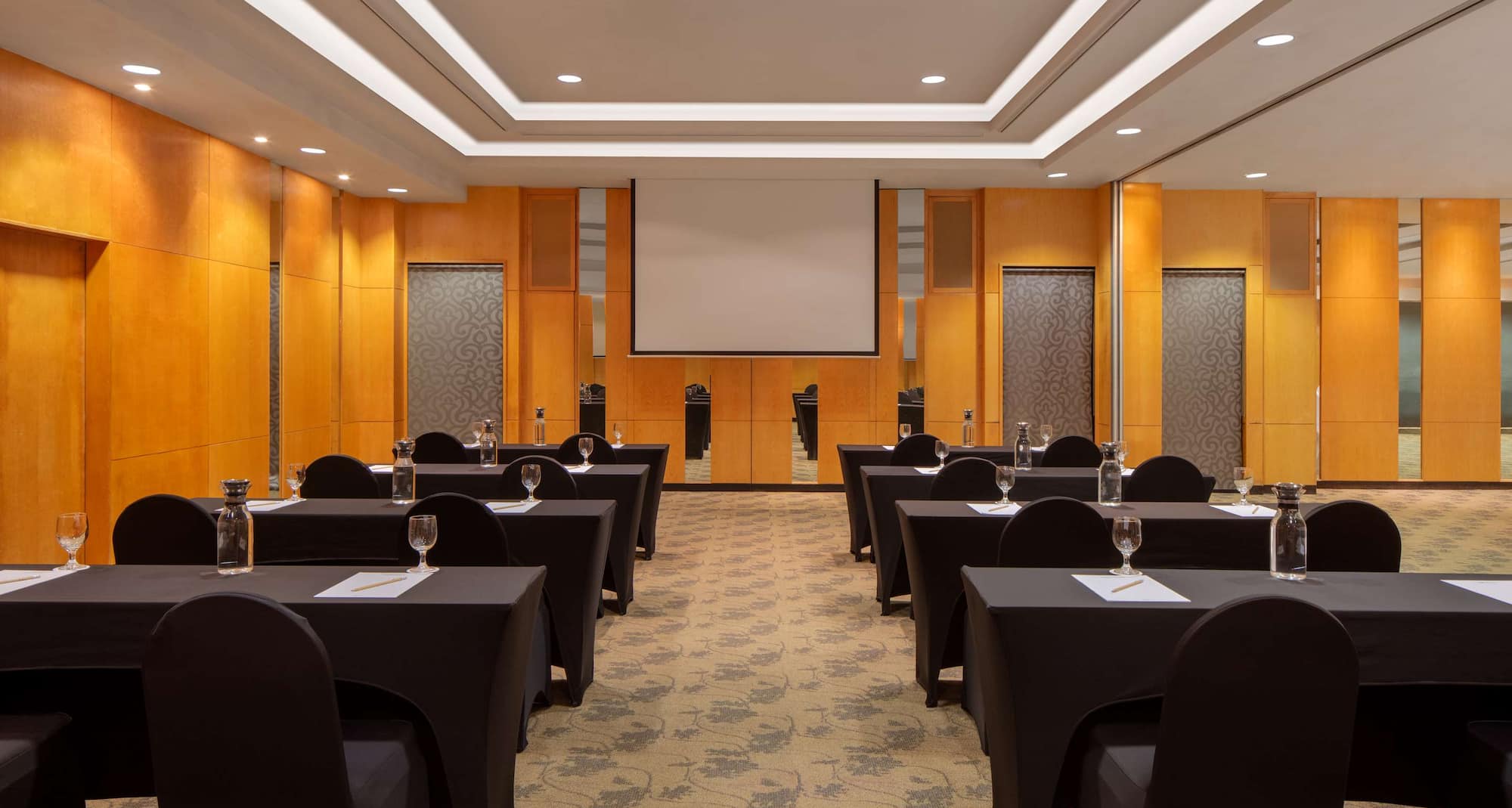 Radisson Hotel Brunei Darussalam - Ballroom classroom set-up