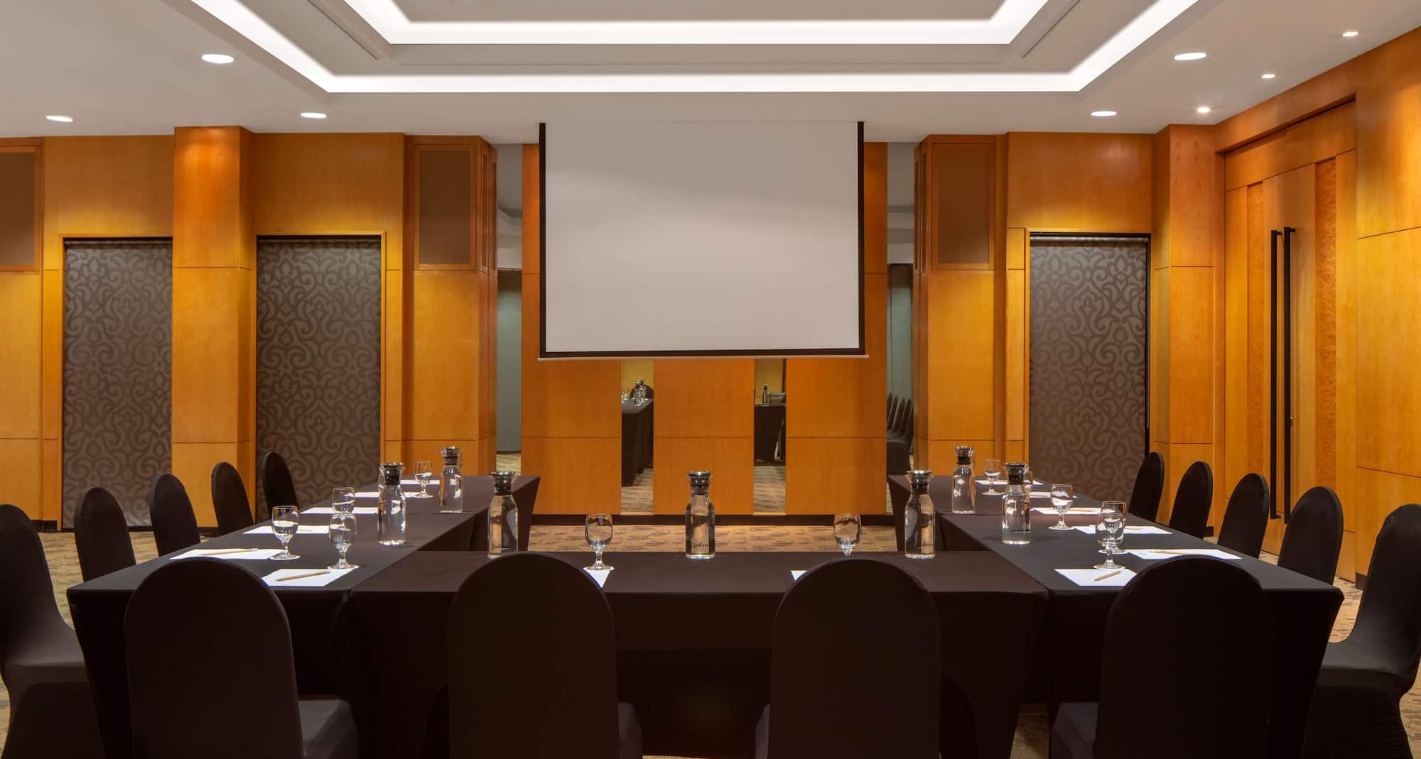 Radisson Hotel Brunei Darussalam - Ballroom U-shape set-up