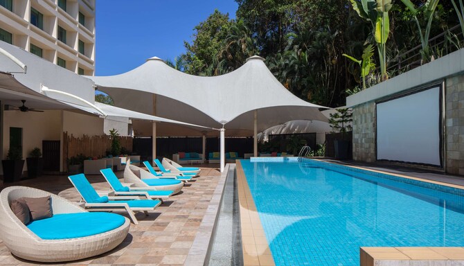 Radisson Hotel Brunei Darussalam - Pool