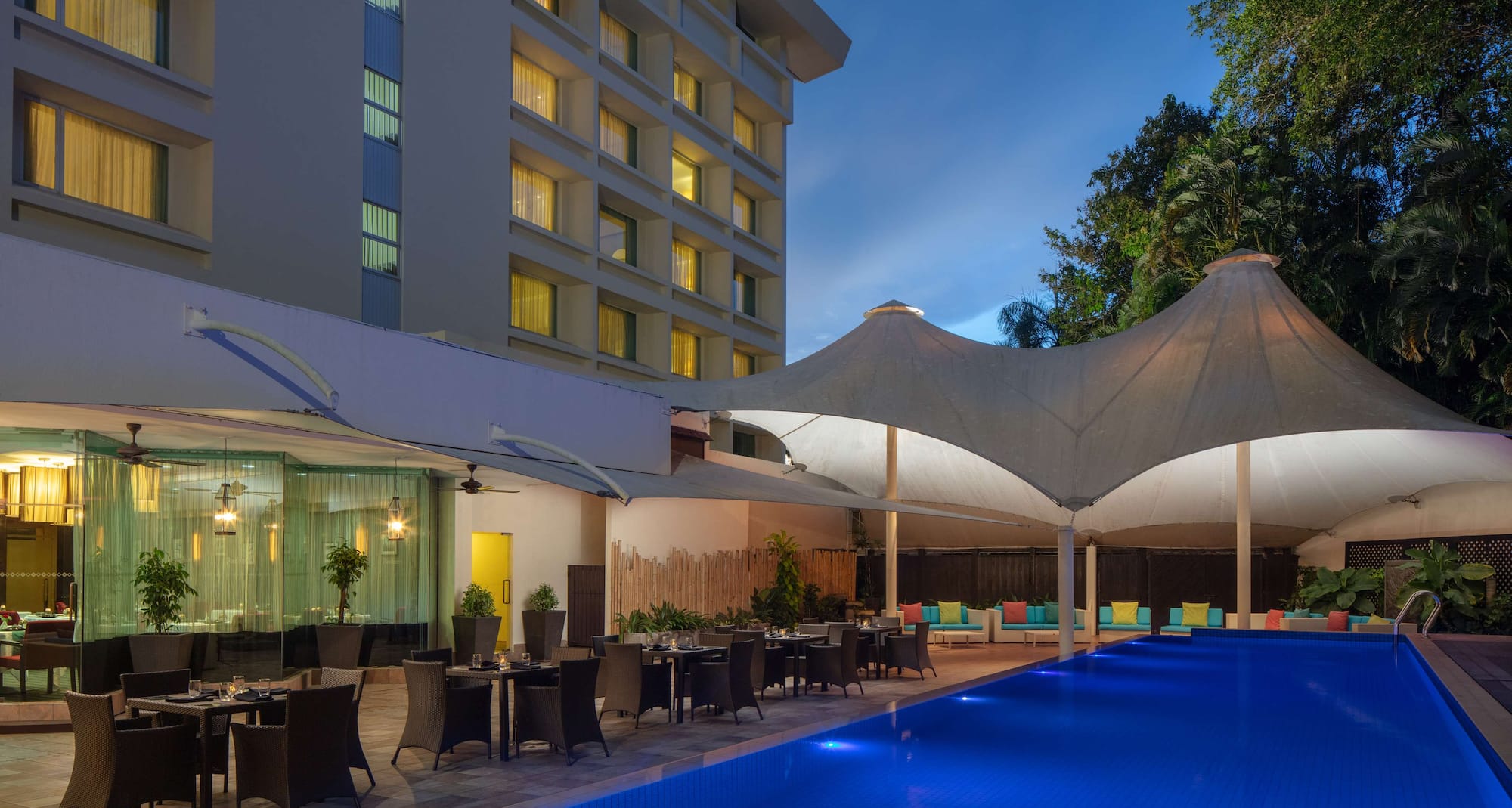 Radisson Hotel Brunei Darussalam - Swimming Pool at nighttime