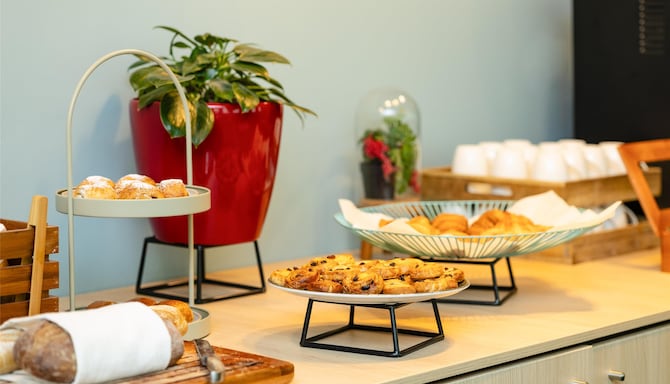 Radisson Hotel Brussels Centre Midi - Breakfast buffet