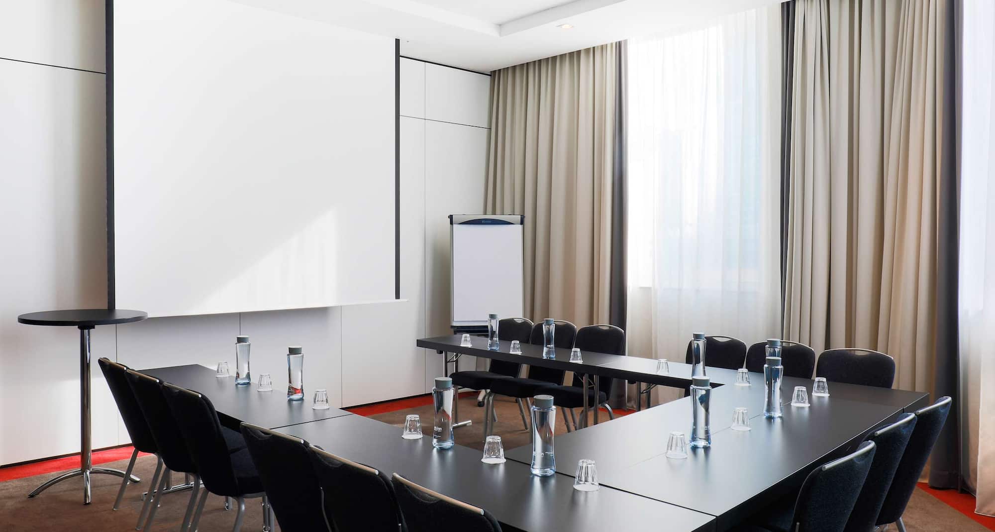 Radisson Hotel Brussels Centre Midi - Thalys with U-shape setup