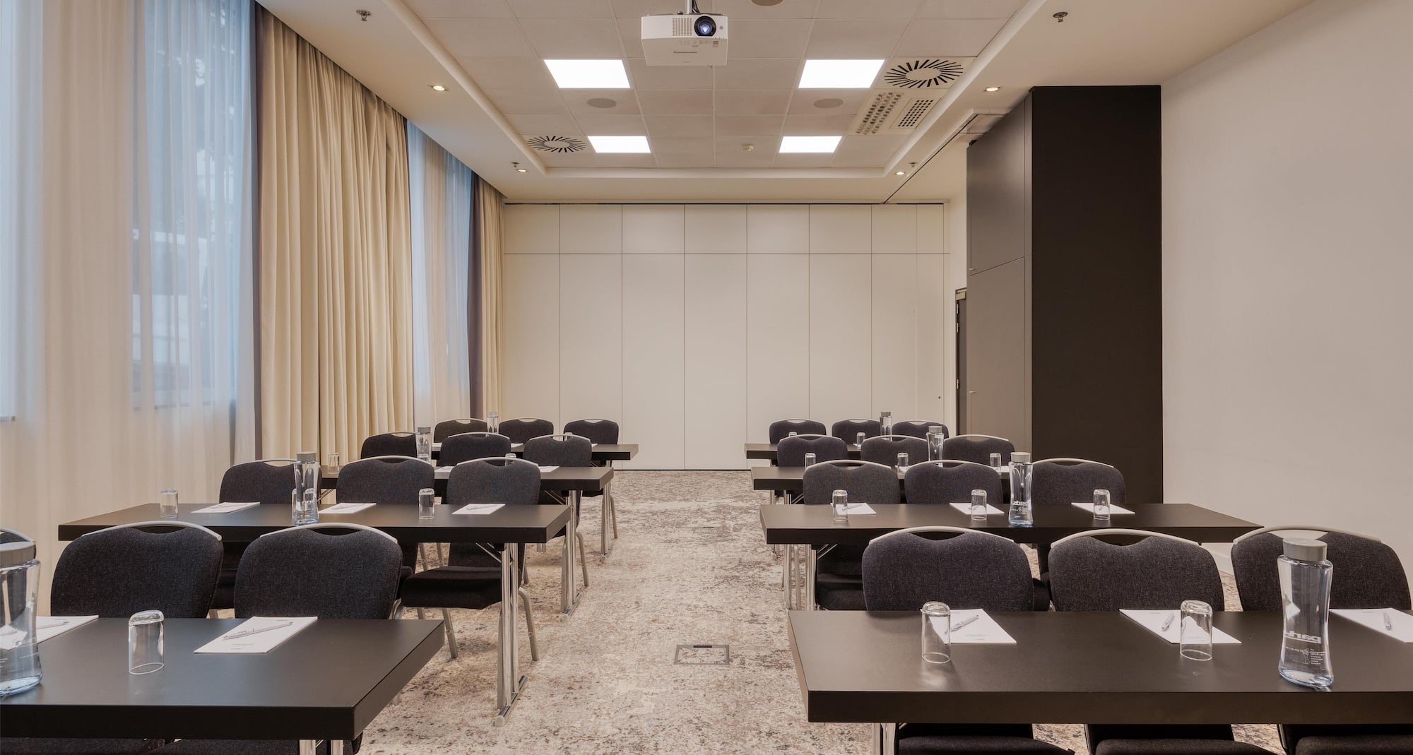 Radisson Hotel Brussels Centre Midi - Meeting room