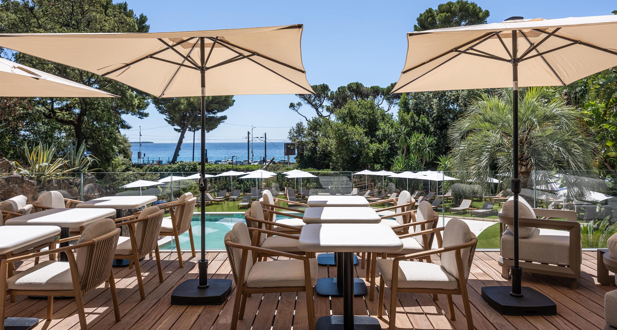 Radisson Hotel Cannes Seaside - Outdoor Terrace