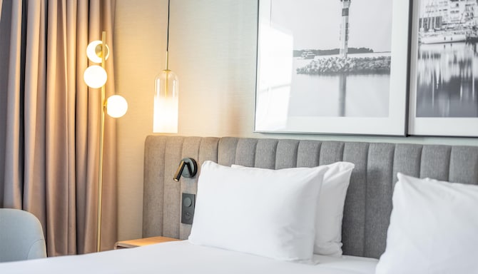 Radisson Hotel Cannes Seaside - Standard Room City View