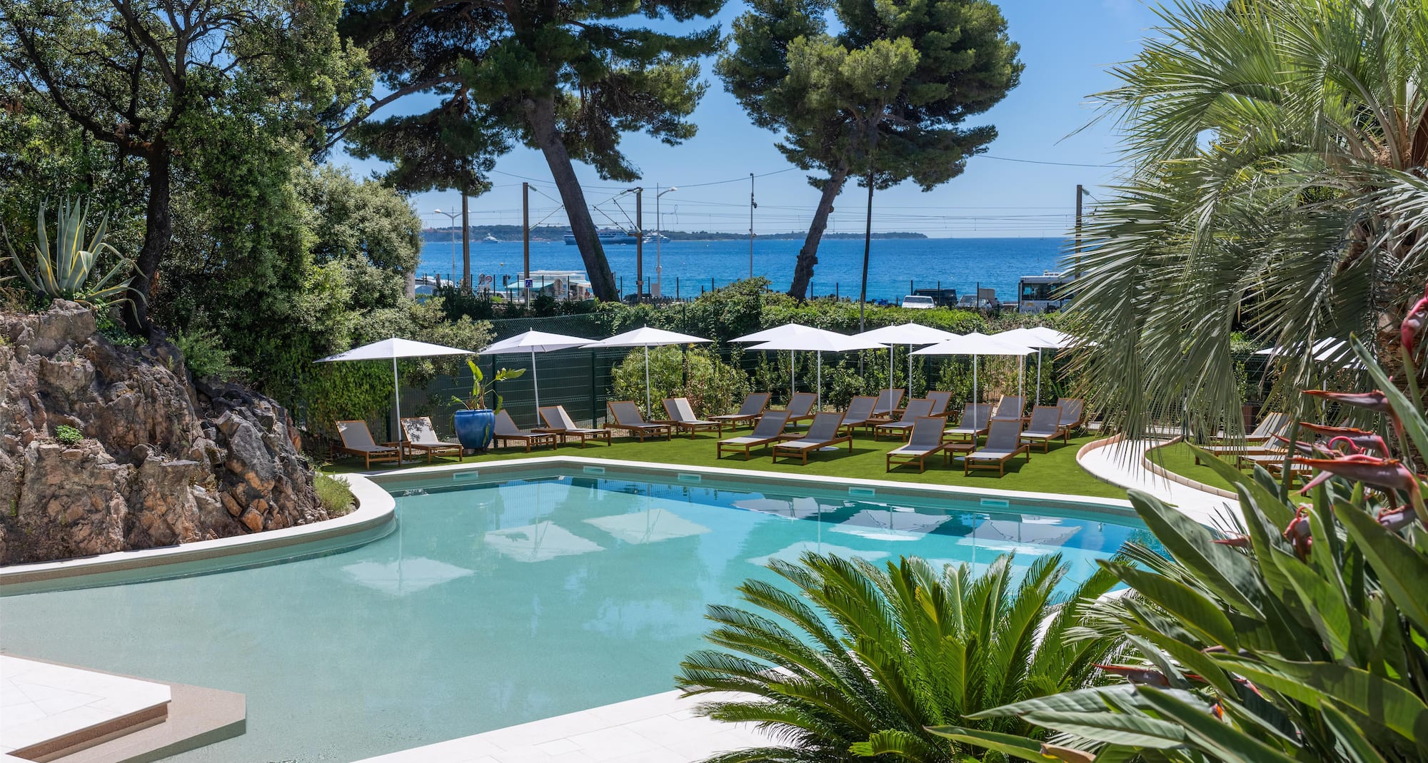 Radisson Hotel Cannes Seaside - Swimming Pool