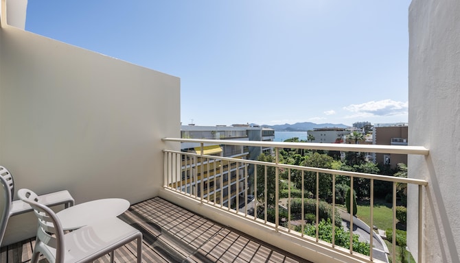 Radisson Hotel Cannes Seaside - Standard Room Garden View & Balcony