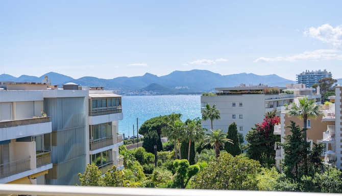 Radisson Hotel Cannes Seaside - Standard Room Garden View & Balcony