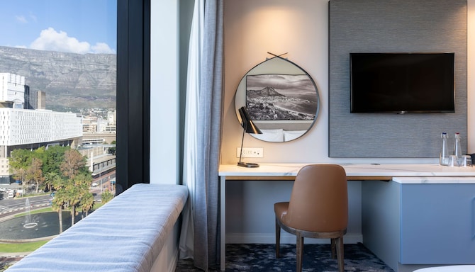 Radisson Hotel Cape Town Foreshore - Standard room Mountain view King