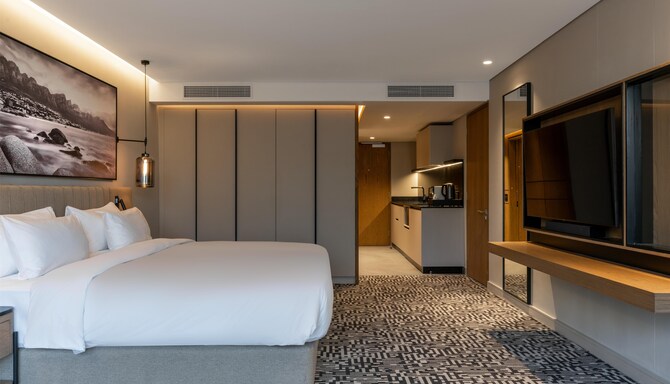 Radisson Hotel Cape Town Foreshore - Studio Apartment bed