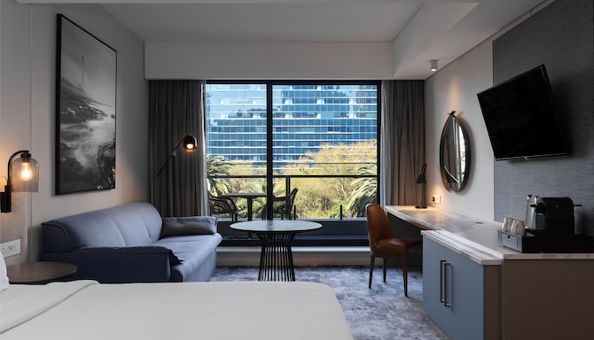 Radisson Hotel Cape Town Foreshore - Junior Suite with Balcony