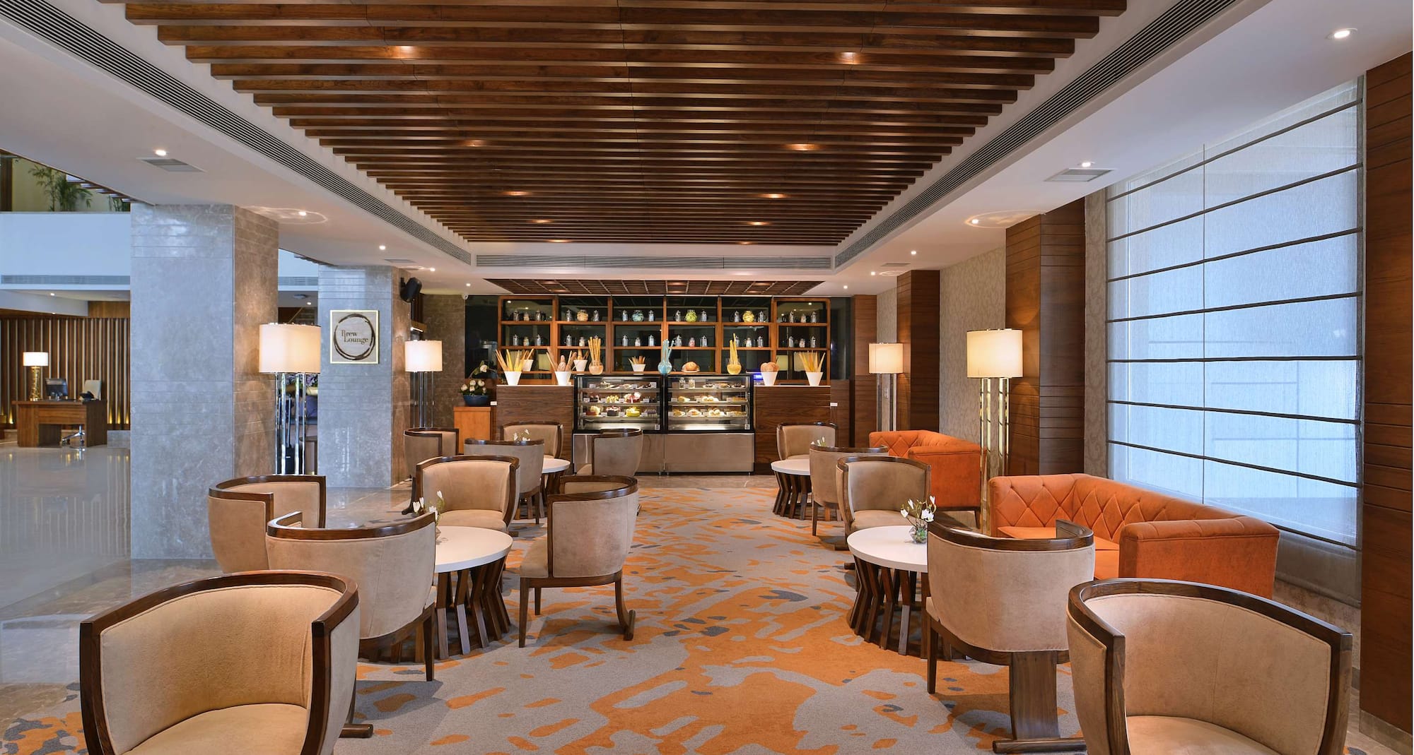 Radisson Chandigarh Zirakpur - Brew Lounge