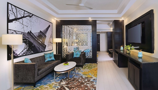 Radisson Chandigarh Zirakpur - Executive Suite