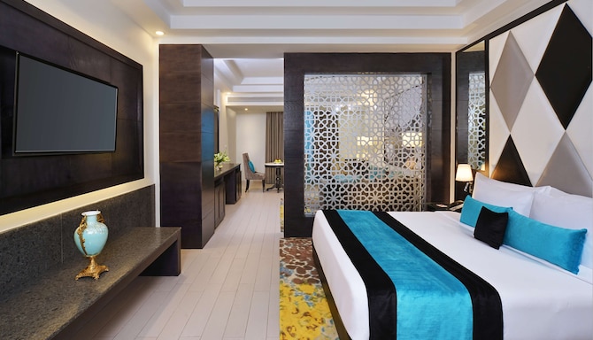 Radisson Chandigarh Zirakpur - Executive Suite