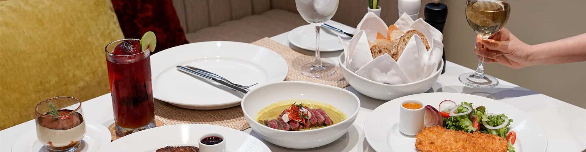 Radisson Hotel Chateau de Bangkok - Chateau Botanique