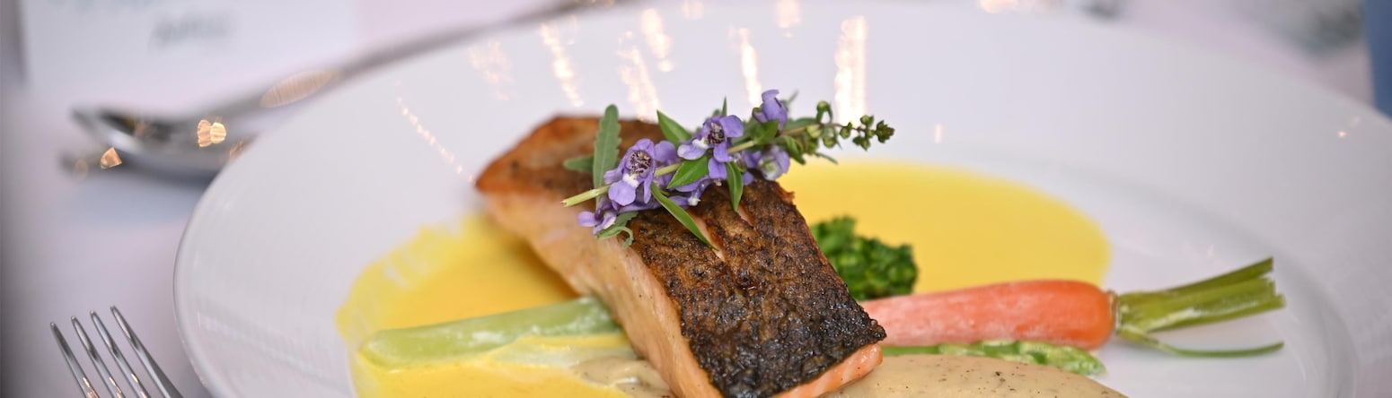 Radisson Hotel Chateau de Bangkok - Catering Menu