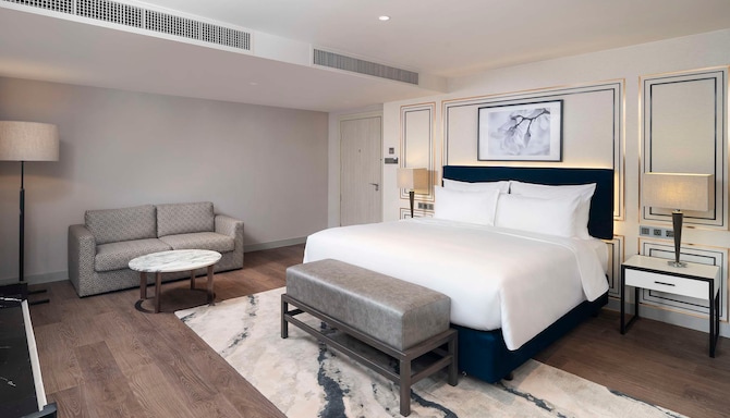 Radisson Hotel Chateau de Bangkok - Superior Room