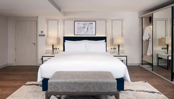 Radisson Hotel Chateau de Bangkok - Superior Room