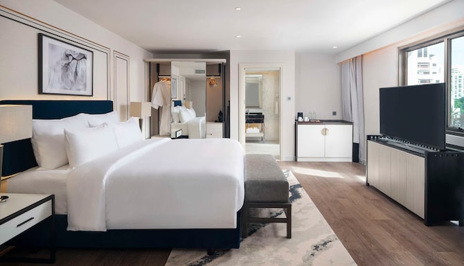 Radisson Hotel Chateau de Bangkok - Superior Room