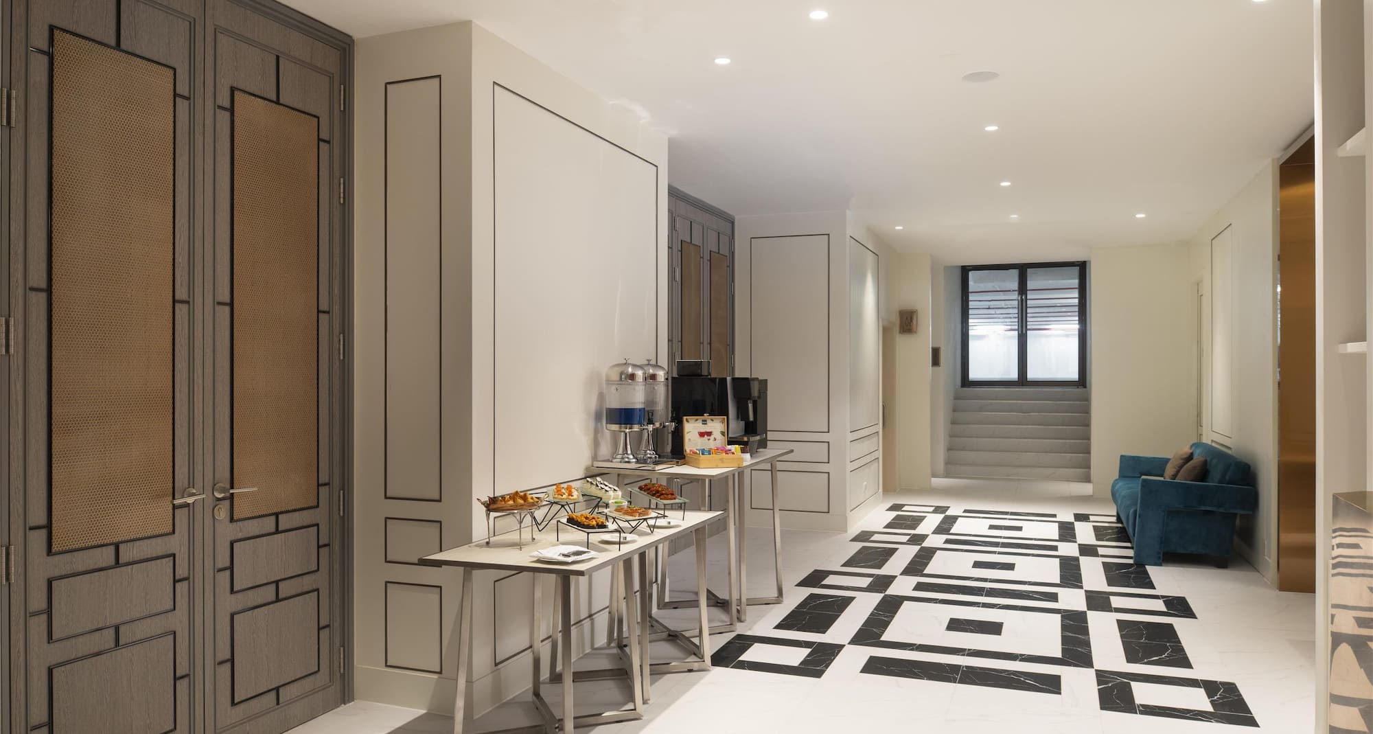 Radisson Hotel Chateau de Bangkok - Coffee Break at Foyer