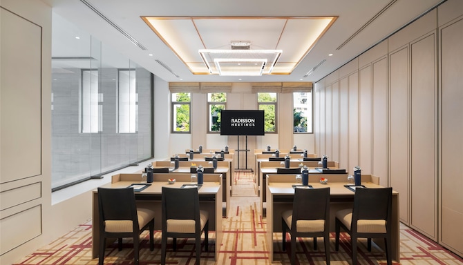 Radisson Hotel Chateau de Bangkok - Ruamrudee Boardroom