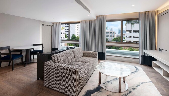 Radisson Hotel Chateau de Bangkok - One Bedroom Suite